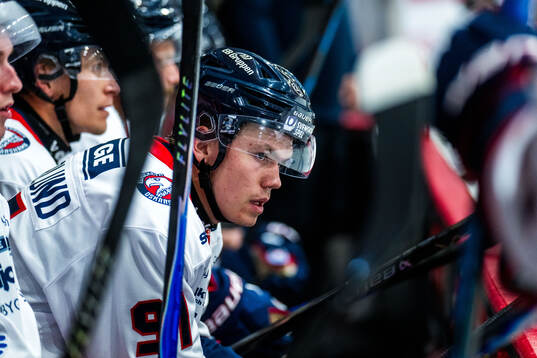 Oskarshamns Lukas Vesterlund deppar