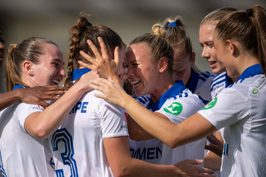 IFK Norrköping Deborah-Anne De la Harpe jublar