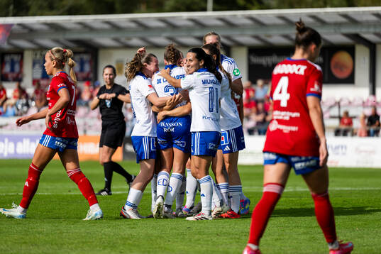 IFK Norrköping Deborah-Anne De la Harpe jublar