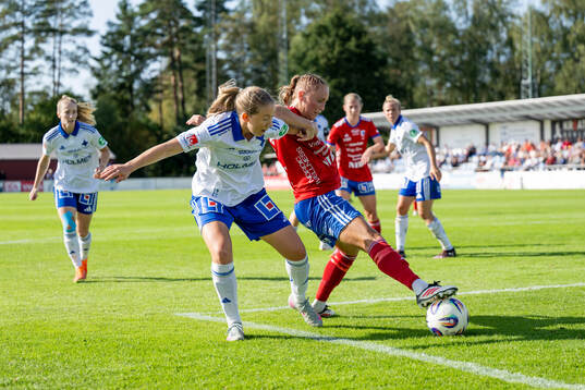 IFK Norrköpings Carrie Jones mot Vittsjös Olivia Wänglund