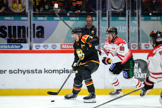 Brynäs Jakob Silfverberg och Örebros Patrik Karlkvist