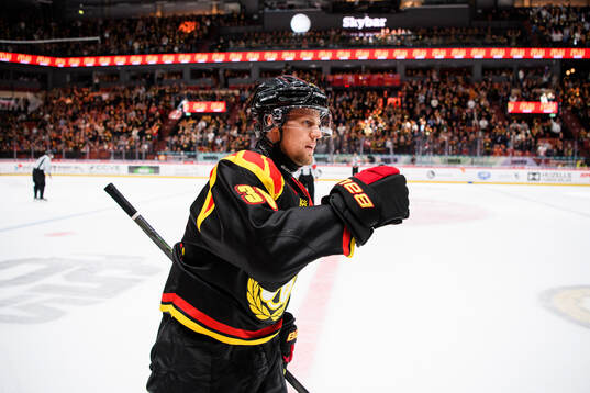 Brynäs Linus Ölund jublar