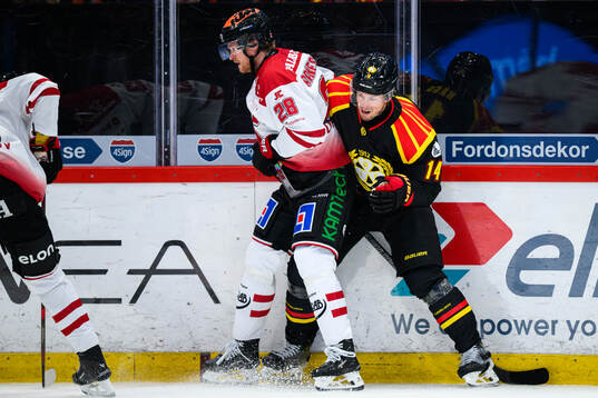 Örebros Linus Arnesson och Brynäs Robert Hägg