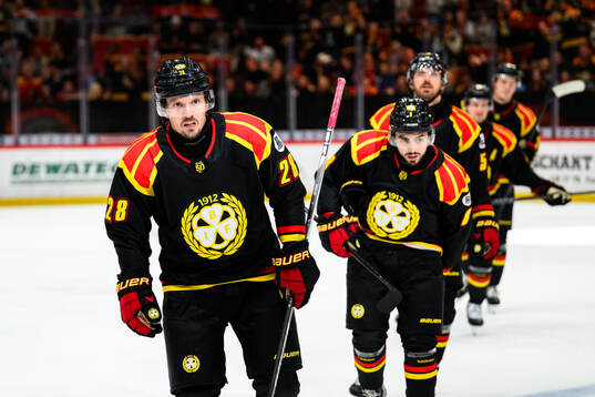 Brynäs Johannes Kinnvall jublar
