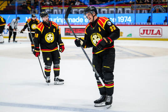 Brynäs Johan Larsson och Jakob Silfverberg deppar