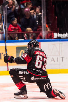 Malmö Redhawks Fredrik Händemark jublar