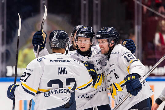 HV71s Aleksi Heponiemi jublar