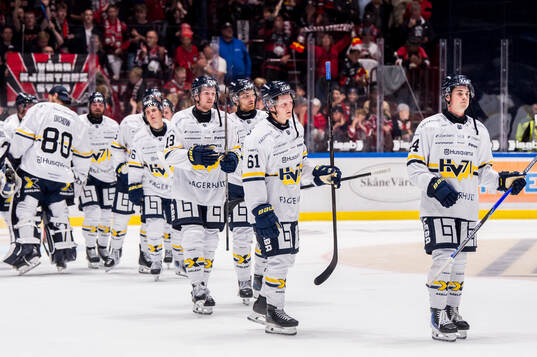HV71s Axel Rindell deppar