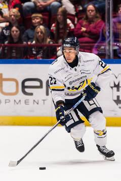 HV71s Jonathan Ang