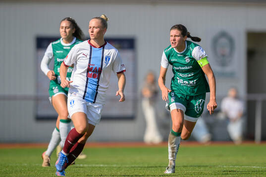 Bläddra bland fler bilder av Fotboll, Damallsvenskan, Alingsås - Malmö FF