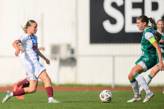 Malmö FFs Karoline Olesen och Alingsås Tove Lorén