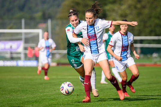 Alingsås Julia Elvbo  och Malmö FFs Matilda Kristell