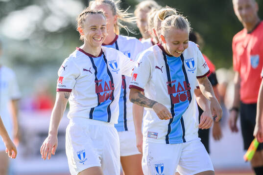 Malmö FFs Miljana Ivanovic och Nathalie Hoff Persson
