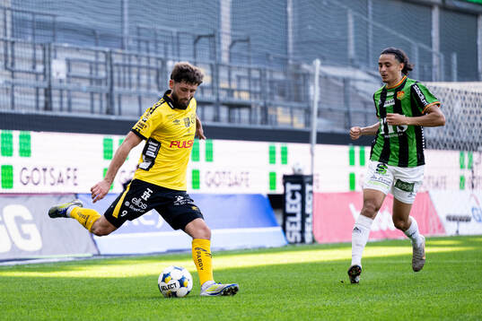 Elfsborgs Arber Zeneli och GAISs Amin Boudri
