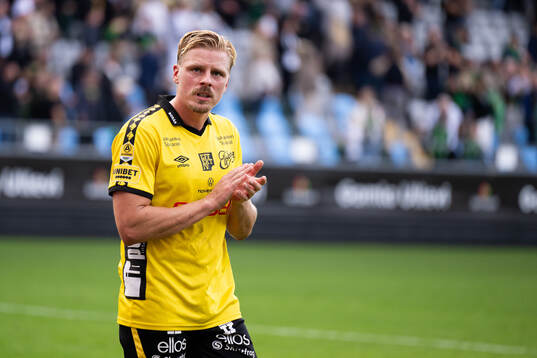 Elfsborgs Per Frick tackar supportrarna