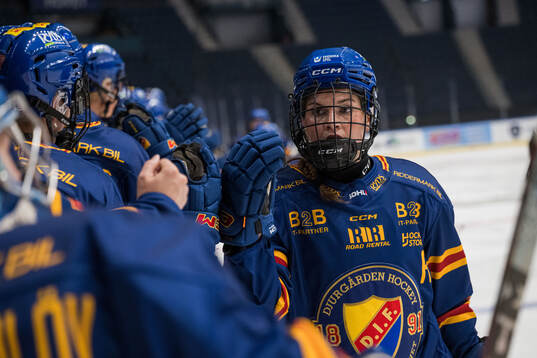 Djurgårdens Madeline Posick jublar