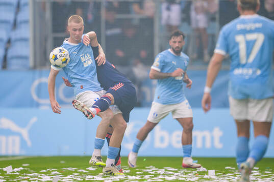 Malmö FFs Daniel Gudjohnsen och Djurgårdens Matias