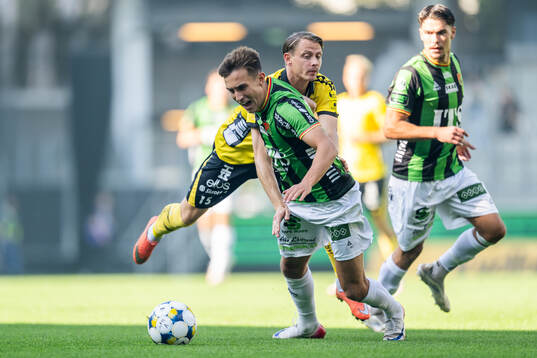 Elfsborgs Simon Hedlund och GAIS Anton Kurochkin