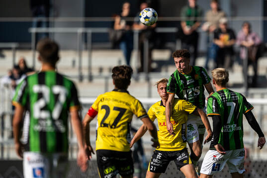 Elfsborgs Leo Östman och GAIS Anes Cardaklija