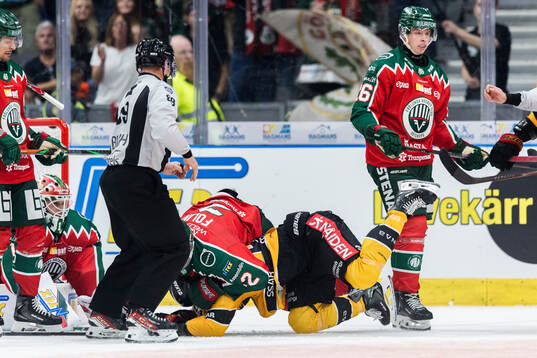 Frölundas Christian Folin och Luleås Markus Nurmi