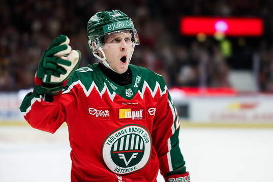 Frölundas Arttu Ruotsalainen jublar