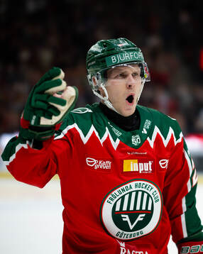 Frölundas Arttu Ruotsalainen jublar