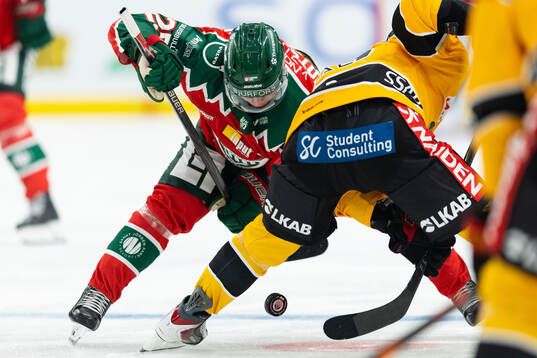 Frölundas Arttu Ruotsalainen tekar