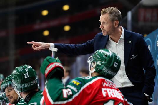 Frölundas tränare Robert Ohlsson och Max Friberg