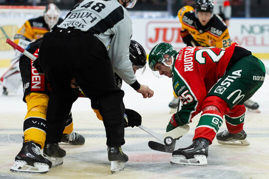 Frölundas Arttu Ruotsalainen tekar
