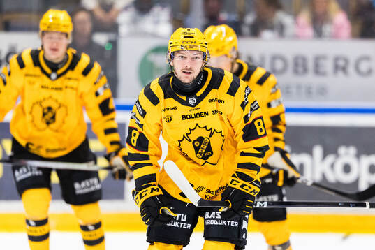 Skellefteås Oliver Okuliar jublar