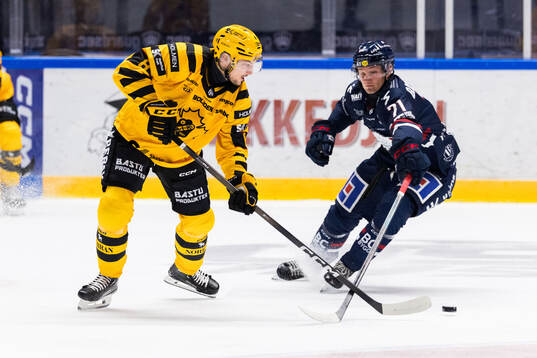 Skellefteås Oliver Okuliar och Linköpings Christoffer Ehn
