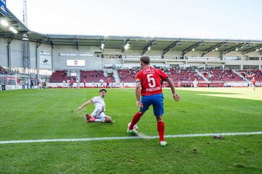 Örgrytes Daniel Paulson och Helsingborgs Simon Bengtsson