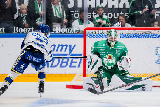 Leksands Marcus Karlberg och Rögles målvakt Christoffer