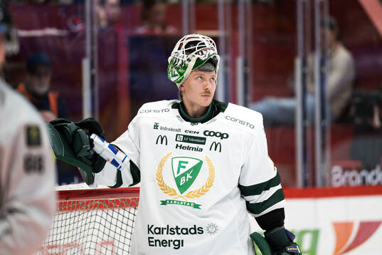 Färjestads målvakt Emil Larmi