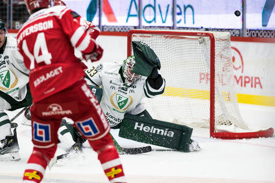 Färjestads målvakt Emil Larmi