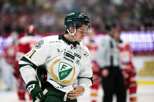 Färjestads Viktor Lodin deppar
