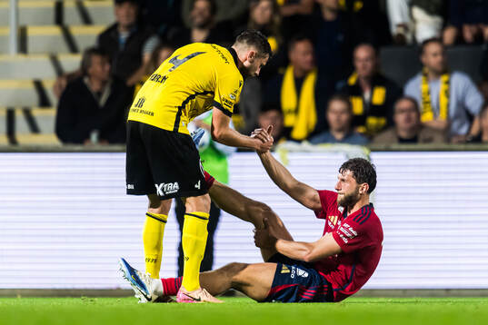 Östers Alibek Aliev och Mjällbys Axel Norén