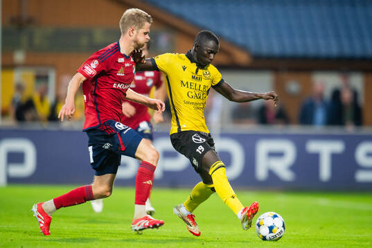 Östers IFs Magnus Christensen och Mjällby AIFs Abdoulie