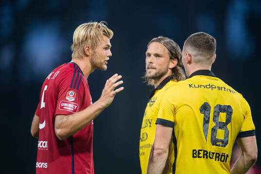 Östers IFs Mattis Adolfsson och Mjällby AIFs Jacob