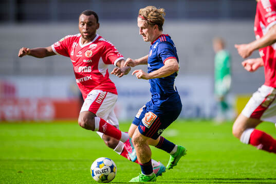 Kalmars Abdussalam Magashy och Sandvikens IFs Victor Backman