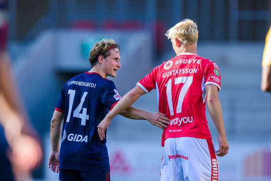 Sandvikens IFs Victor Backman och Kalmars Carl Gustafsson