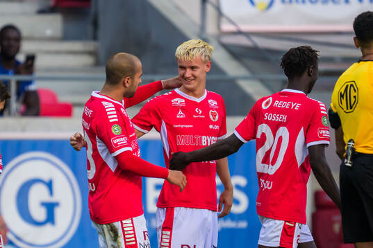 Kalmars Carl Gustafsson jublar