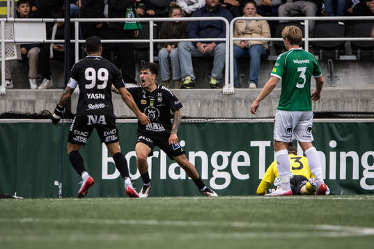 Örebros Antonio Yakoub jublar