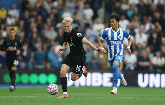 Bläddra bland fler bilder av Football, Premier League, Brighton - Tottenham