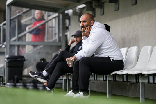 Häckens tränare Mak Lind