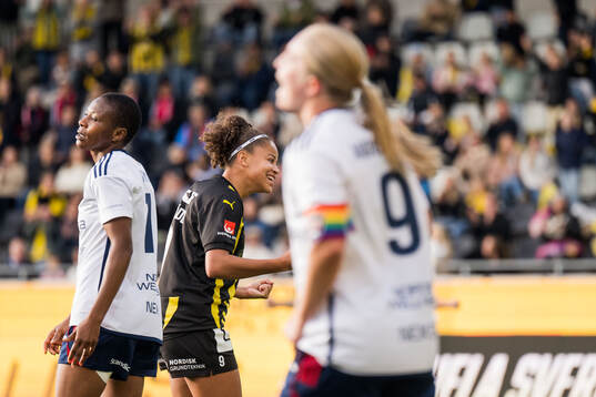 Rosengårds Halimatu Ayinde deppar och Häckens Felicia