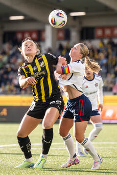 Häckens Paulina Nyström och Rosengårds Hanna Andersson