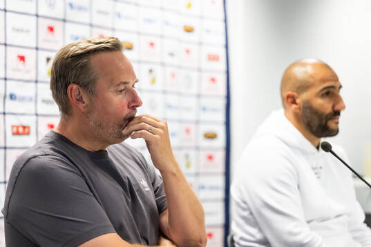 Rosengårds tränare Martin Qvarmans Möller och Häckens
