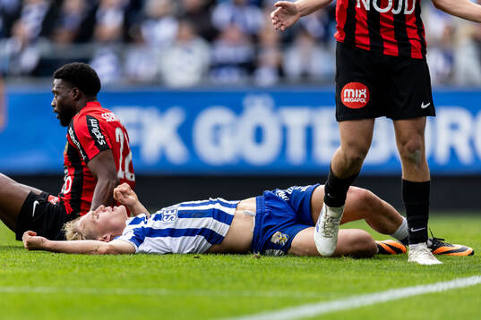 IFK Göteborgs Max Fenger deppar