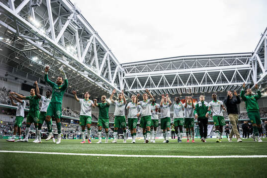Hammarbys spelare jublar